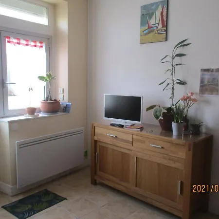 Maison Situee A 300 Metres De La Thalasso De Et Des Plages Vakantiehuis